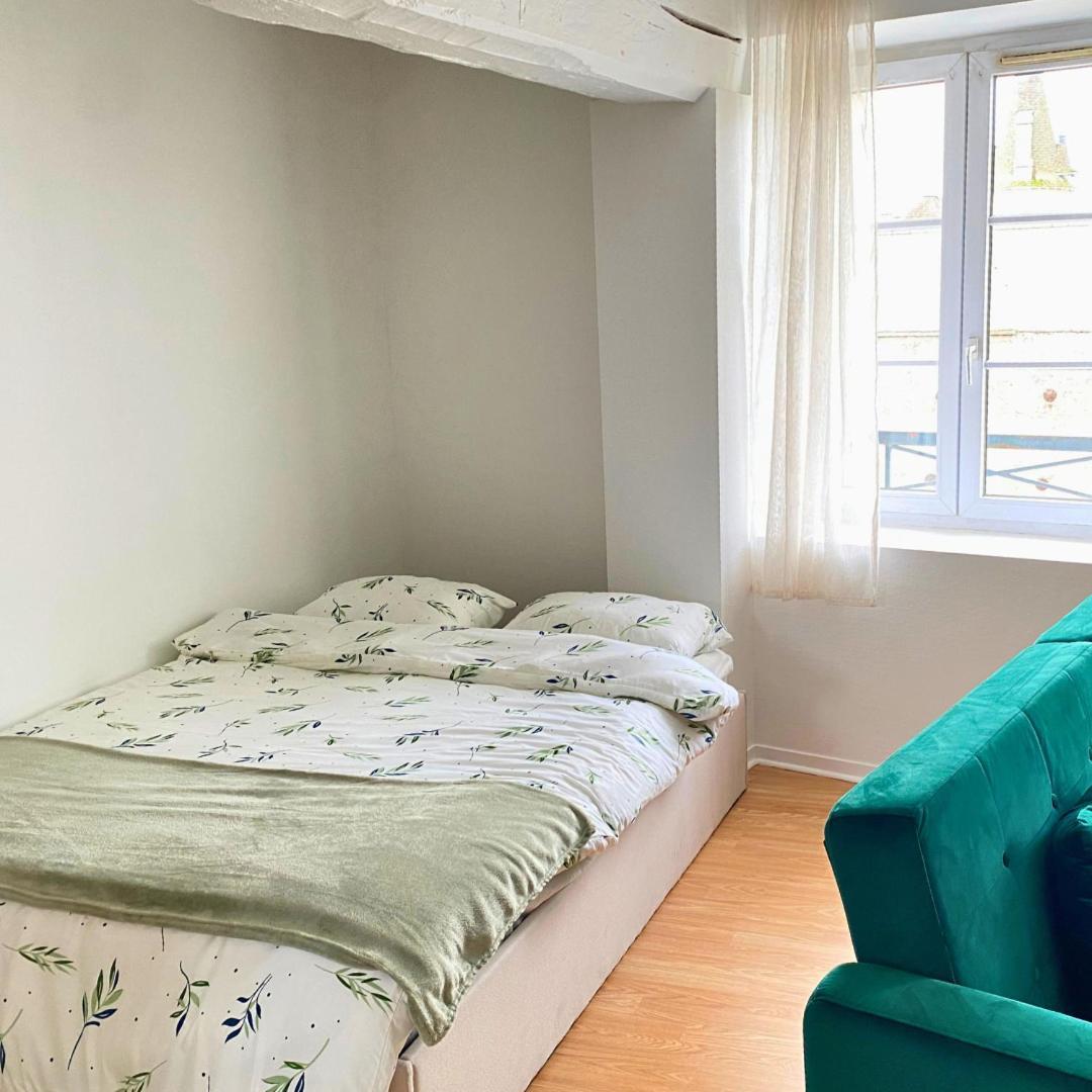 Charmant Studio A Etampes Apartman Kültér fotó